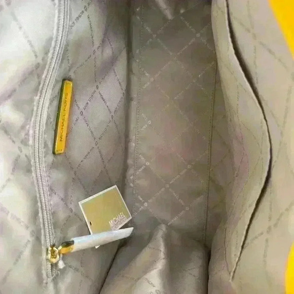 Michael Kors Mirella Tote Bag Medium Pebbled Leather Purse Bag Butter - Picture 6 of 11